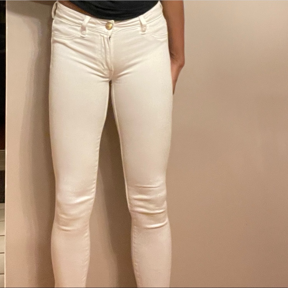white American Eagle jeans